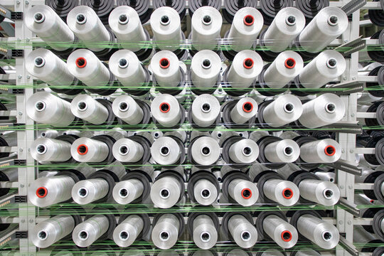Industrial production of nylon fibers for sack manufacturing