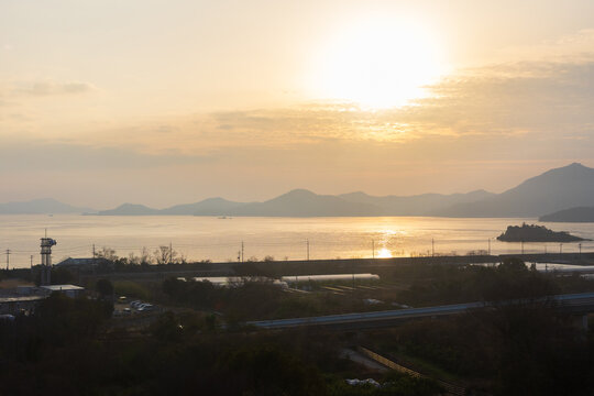 日本の風景　瀬戸内海　朝のしまなみ海道