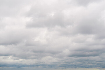 Obraz premium 広大な空を埋め尽くす層状の雲
