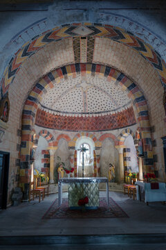 &agrave; l'int&eacute;rieur de l'Eglise Saint-Etienne, Chambon sur Lac