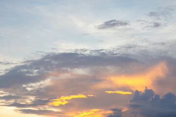 Obraz premium Dramatic Sunset Sky With Golden Clouds