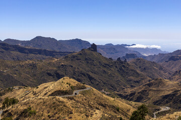 Obraz premium Road Through Volcanic Mountains in Gran Canaria