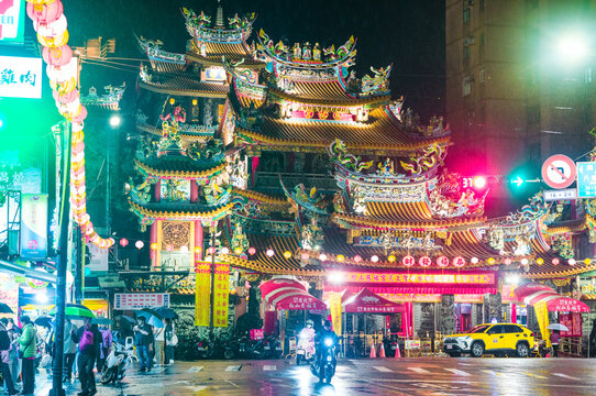 Facade of Songshan Ciyou temple at night, Taipei, Taiwan
