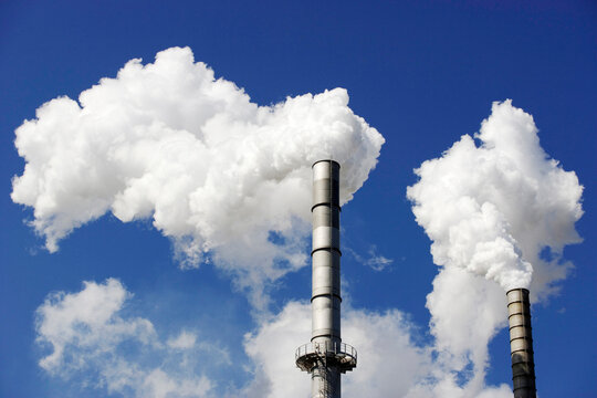 Free-standing chimney, smoking