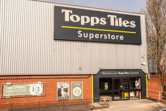 LONDON -   Topps Tiles Superstore tile and flooring retailerCOOMBE LANE RAYNES PARK SW20 -