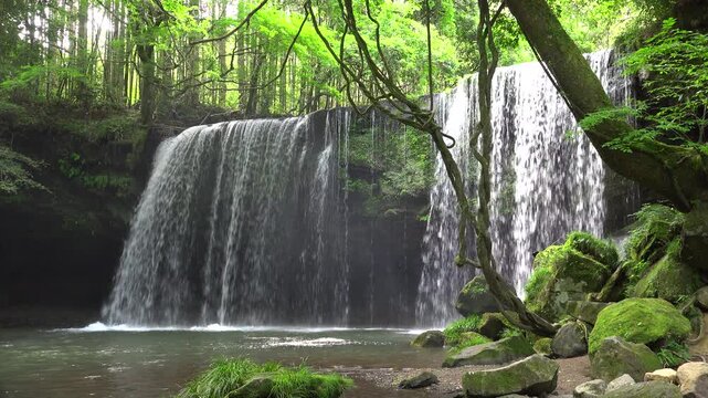 熊本県　小国町の鍋が滝