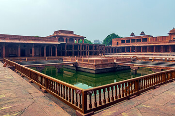 Fototapeta premium Ansichten von Gebäuden in der Festung Fatehpur Sikri, Uttar Pradesh, Indien.