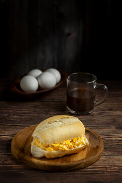Bread with egg. Bread filled with scrambled eggs, known in Brazil as "P&atilde;o com ovo".