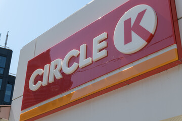 Naklejka premium close-up of Circle K convenience store sign at 150 Dupont St (at Davenport Rd), Toronto