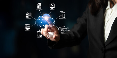 Obraz premium Cloud computing, cloud strategy, and cloud technology transforming digital infrastructure with scalable services, secure data storage, and cloud-based digital business solutions. Spline