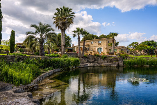 Le Jardin de Saint Adrien &agrave; Servian dans l'H&eacute;rault en France