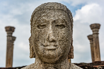 Fototapeta premium Ancient statue of Buddha, Sri Lanka