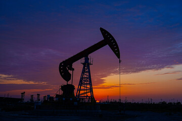 Oil pump in the outdoor work © qiujusong