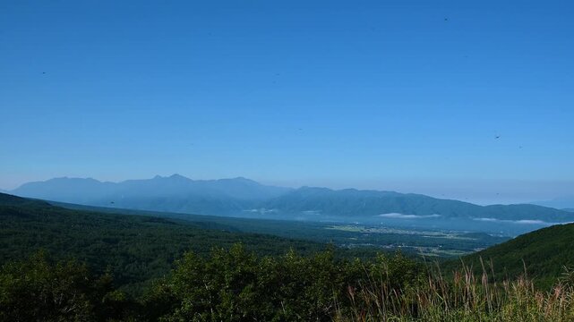 ビーナスライン女の神展望台からみた市街地　信州　日本