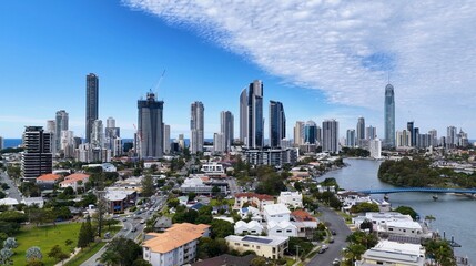 Naklejka premium Aerial View of Gold Coast Skyline and Suburbs Under Blue Sky