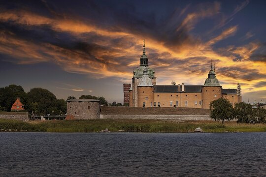 Renaissance Kalmar Castle, Kalmar slott at sunset, Kalmar, Sm&aring;land, Kalmarsund, Baltic Sea, Sweden