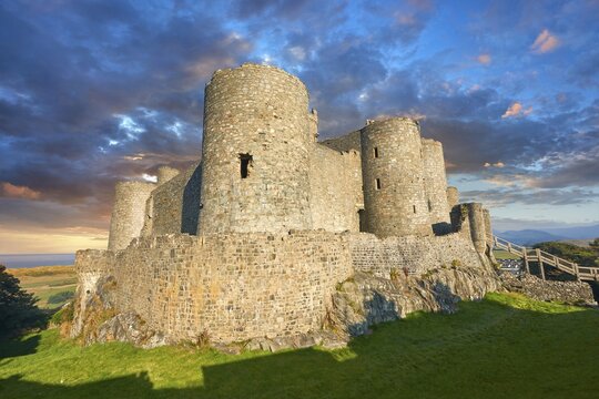 The medieval Harlech Castle, built 1282 - 1289 for King Edward I, UNESCO World Heritage Site, Conwy, Wales, United Kingdom