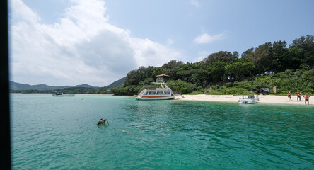 【石垣島】川平湾 グラスボート © firstocean