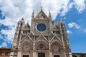 Fototapeta premium Duomo di Siena, (Siena's Cathedral), gothic styled church dedicated to the Assumption of Mary in Siena, Tuscany, Italy 
