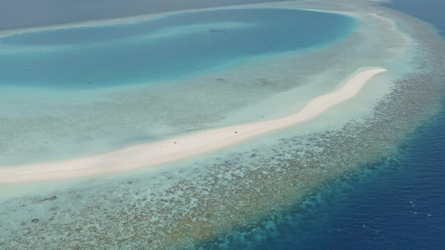 Aerial view of sandbar and ocean, Baa atoll, Maldives islands