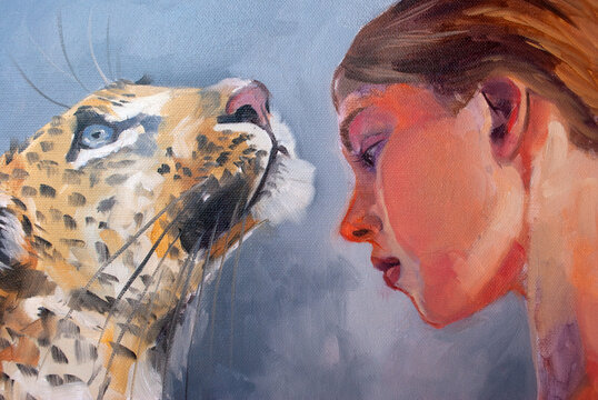 Ritratto emotivo di una connessione silenziosa e intima tra un leopardo e un essere umano, che cattura fiducia, armonia e il dialogo muto tra natura selvaggia e sensibilit&agrave; umana