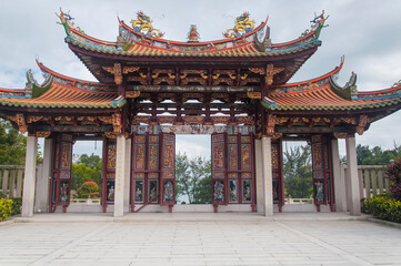 Obraz premium Chinese buddhist A-ma temple gate in macau china