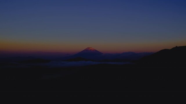 SDR (709) 4K Timelapse of Sunrise over Mount Fuji and Lake Ashi from Hakone&rsquo;s Daikanzan Viewpoint in Early Autumn Colors