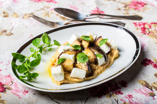 ricetta light di melanzane con feta e crema di ceci