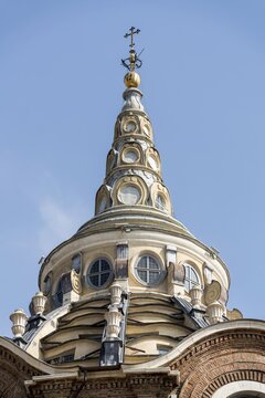 Dome and lantern of the Chapel of the Holy Shroud, Cappella della Santa Sindone or Cappella del Guarini, architect Guarino Guarini, Baroque, Palazzo Reale di Torino, Residence Palace of the Kings of Savoy, Turin, Piedmont, Italy, UNESCO World Heritage Site
