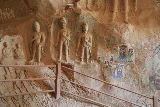 Bingling Temple Grotto - Ancient Buddhist Cave with Stone Statues and Frescoes