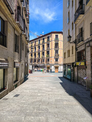 Fototapeta premium Paseo de domingo por Madrid