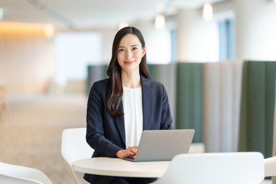 ビジネス　女性