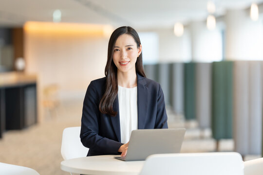 ビジネス　女性