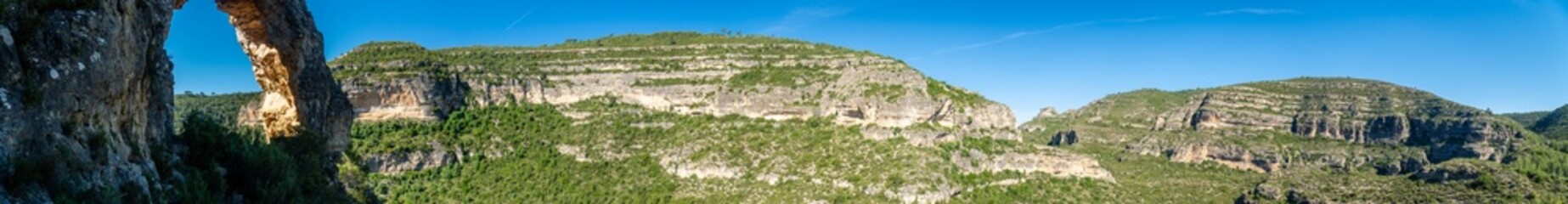 Obraz premium Panoramic landscape in a canyon, in Barranco de la Hoz, Vallada. Comunidad Valenciana,Spain.
