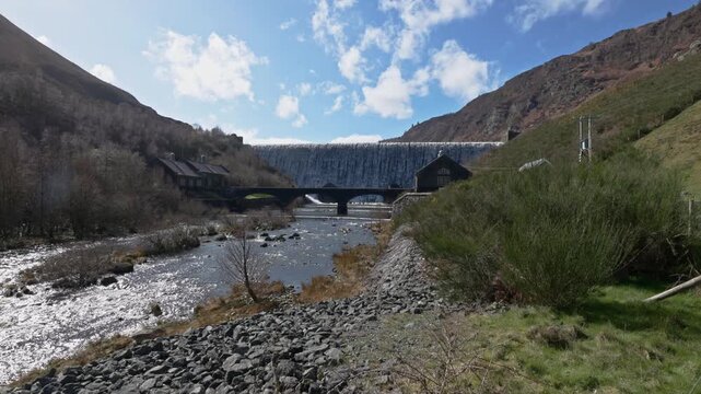 Caban Coch Dam, Elan Valley
