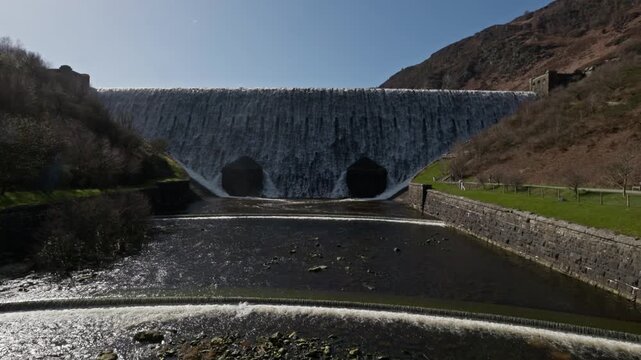 Caban Coch Dam, Elan Valley