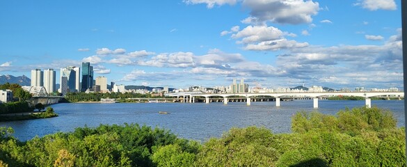 Naklejka premium Seoul Skyline and Han River Bridge Panoramic View South Korea