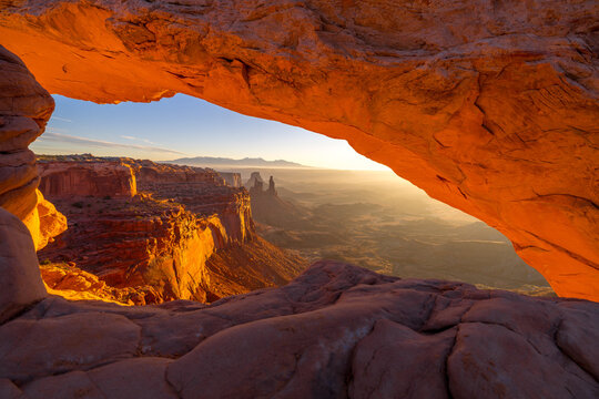 Sunrise at Mesa Arch