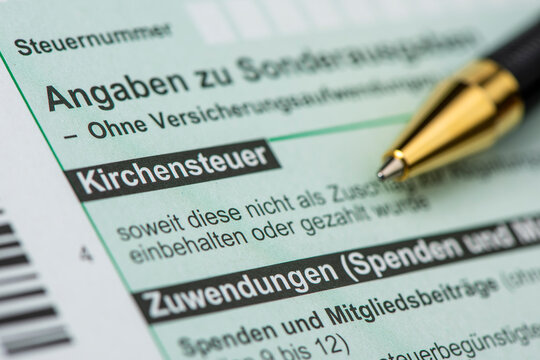 Ein Formular f&uuml;r die Einkommensteuererkl&auml;rung zum Finanzamt