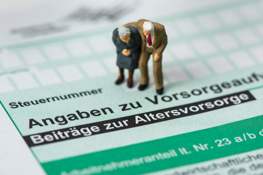 Ein Formular f&uuml;r die Einkommensteuererkl&auml;rung zum Finanzamt