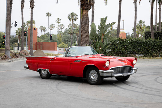 1957 Ford Thunderbird car