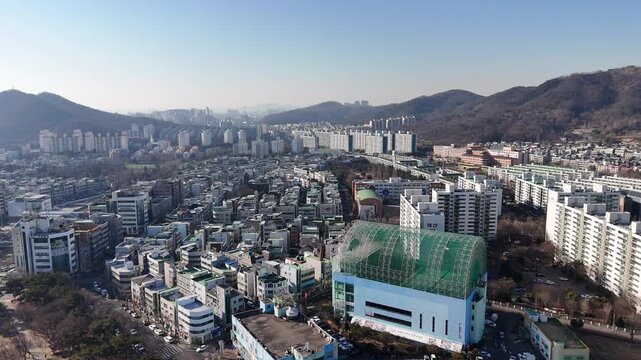 인천시 연수구 연수동 선도지구 일대. An old Korean apartment,  a planned redevelopment area, Yeonsu, Incheon, South Korea