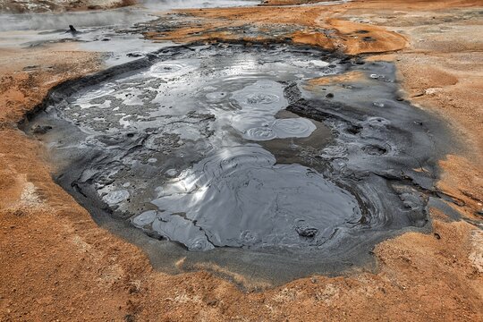 Bubbling mud pot, steaming fumaroles, Hverar&ouml;nd geothermal area, also Hverir, Namaskard or Namafjall, M&yacute;vatn, Krafla volcano system, Northern Iceland, Iceland