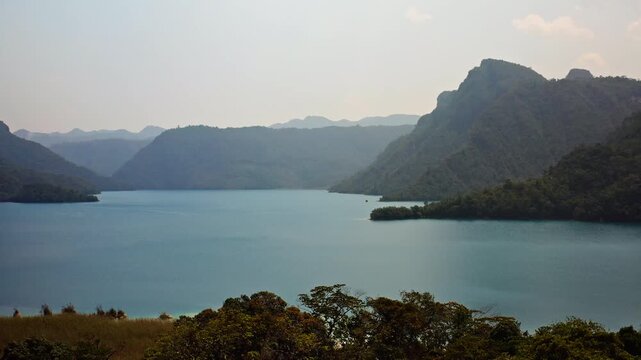 Laguna Brava, Nent&oacute;n, Huehuetenango, Guatemala, Atardecer del paisaje en verano