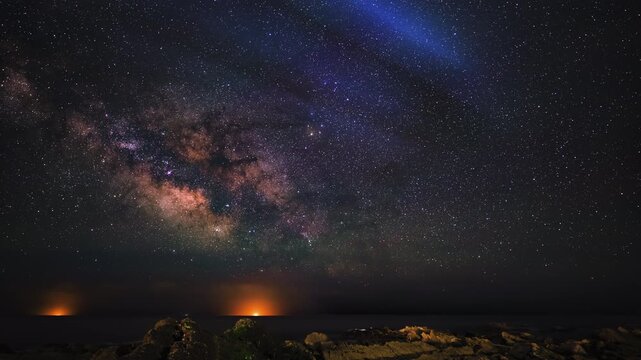 (SDR 709 10bit 4:2:2) - 4K Timelapse of the Milky Way with Rare Diagonal Atmospheric Light Bands from Nojimazaki Park, Japan &ndash; Flicker‑Corrected and Fully Restored