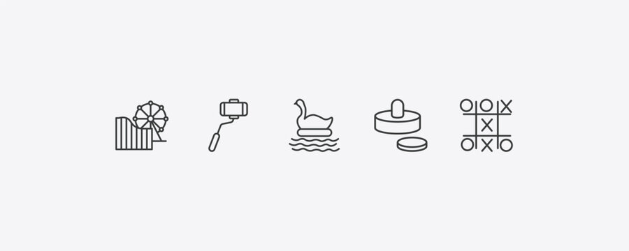 arcade outline icon set. thin line amusement park, selfie stick, air hockey, tic tac toe icons. editable vector