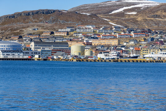 Part off  the city Hammerfest Iis a town in Hammerfest Municipality, northwest of Finnmark County. The town is located on the west side of Kval&oslash;ya at 70.7 degrees north
