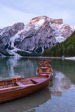 Pragser Wildsee - Lago di Braies - Fr&uuml;hling - Dolomiten - Sonnenaufgang