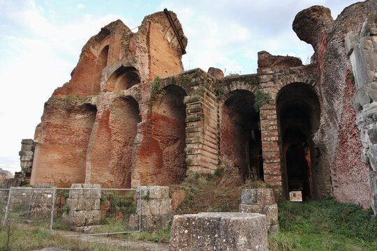 Santa Maria Capua Vetere - Ruderi dell'anfiteatro romano