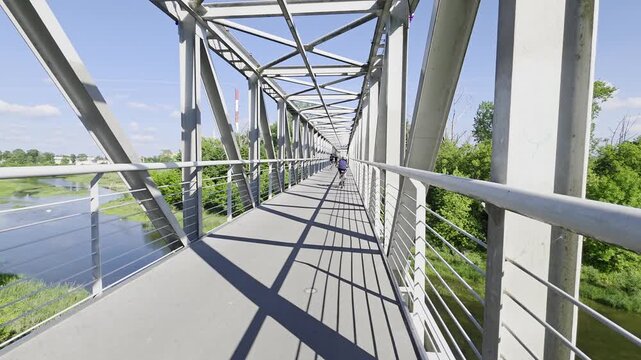 
most nad rzeką Wisłą w Warszawie
bridge over the Vistula River in Warsaw